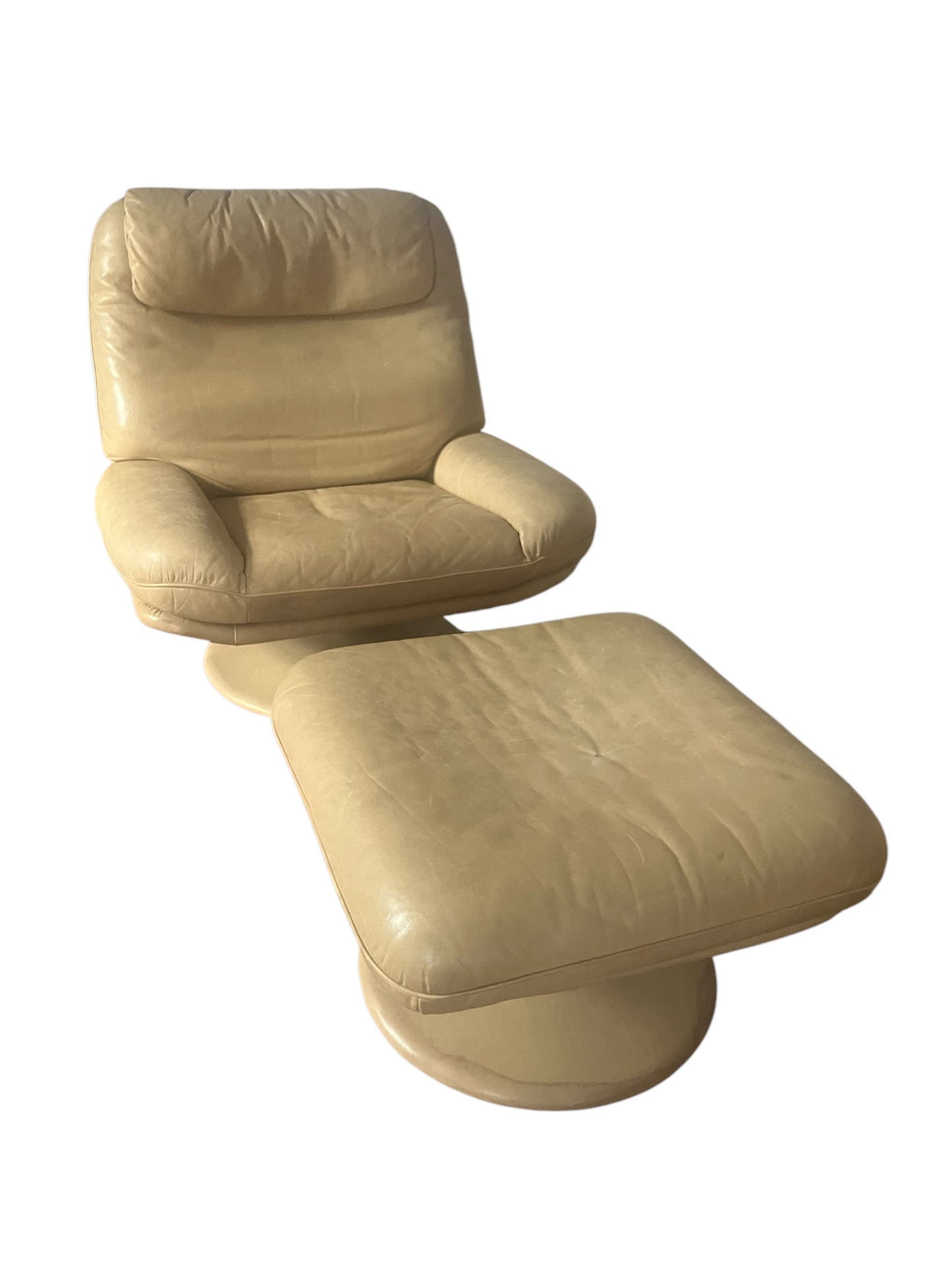 De Sede DS 54 Swivel Lounge Chair And Ottoman