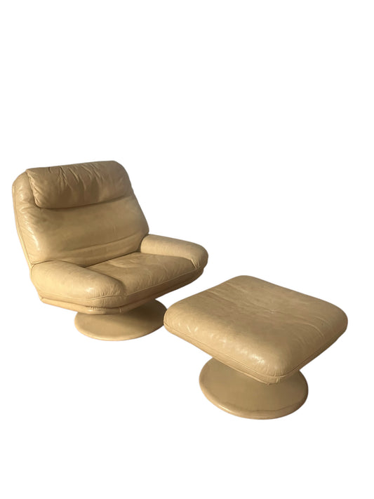 De Sede DS 54 Swivel Lounge Chair And Ottoman